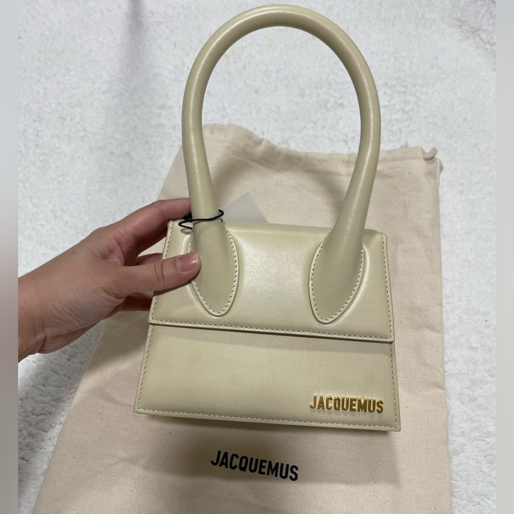 Jacquemus Le Chiquito Moyen Top-Handle Bag